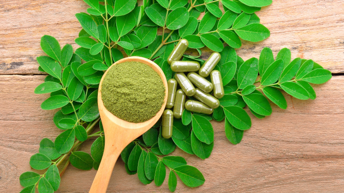 Moringa capsules, powder and leaves  